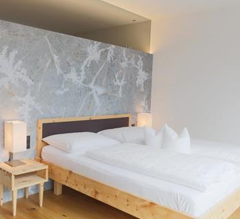 Zimmer Wolke mit Doppelbett